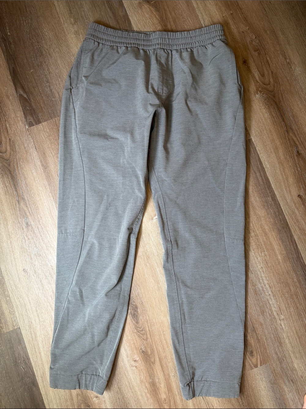 Prana Men's Slim west end Jogger Pants in Light Gray